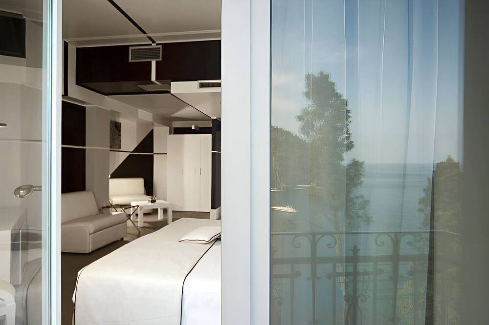 Portofino Deluxe Family Suite with balcony sea view private hotel beach in Portofino, Parco Naturale Regionale di Portofino