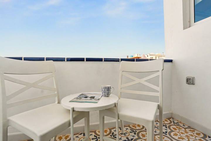 Hel lejlighed, B-rent Bluemarlin Boutique Sea View – Central Apartment with Stunning Ocean Views in Puerto de Corralejo, La Oliva