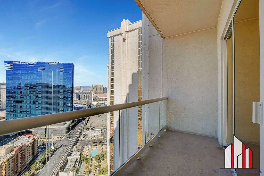 Ganze Wohnung, Mgm Signature-29-607 F1 Track & Strip View Balcony in Las Vegas Strip, Paradise