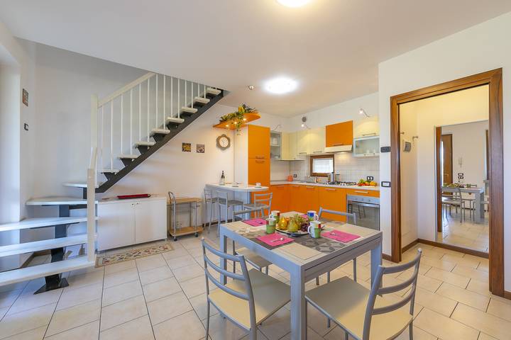 Ferienwohnung für 3 Personen, mit Balkon und Seeblick sowie Pool, mit Haustier in Desenzano del Garda - 3