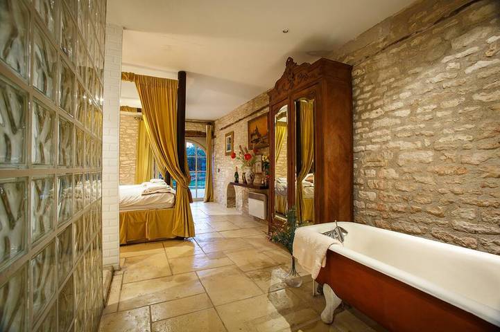 Château pour 35 personnes, avec jardin en Dordogne - 2