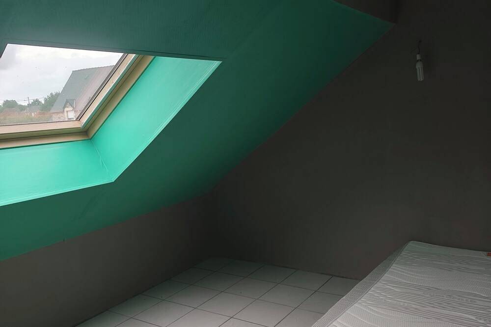 Apartamento entero, Loft with small kitchen. Suitable for students or people on the move in Bricquebec, Côte de la Déroute