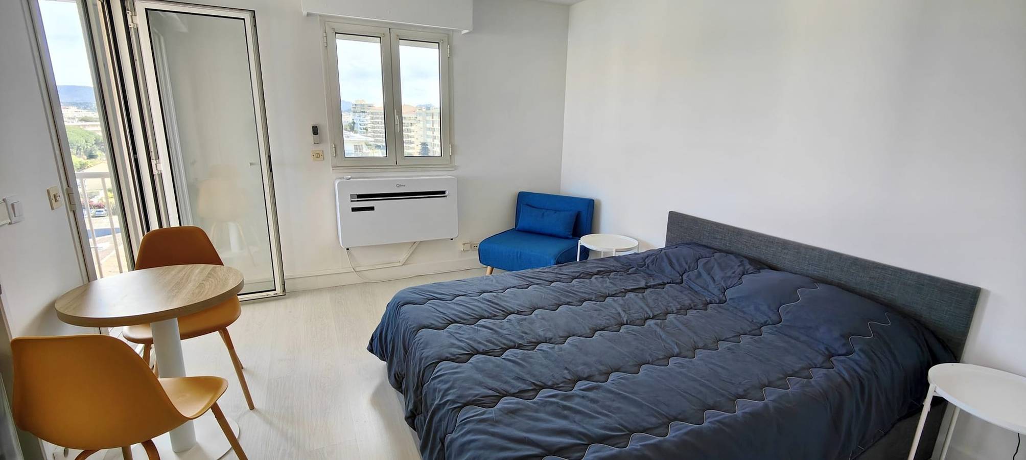 Studio entier, Beau studio avec balcon - proche plage in Fréjus Plage, Fréjus