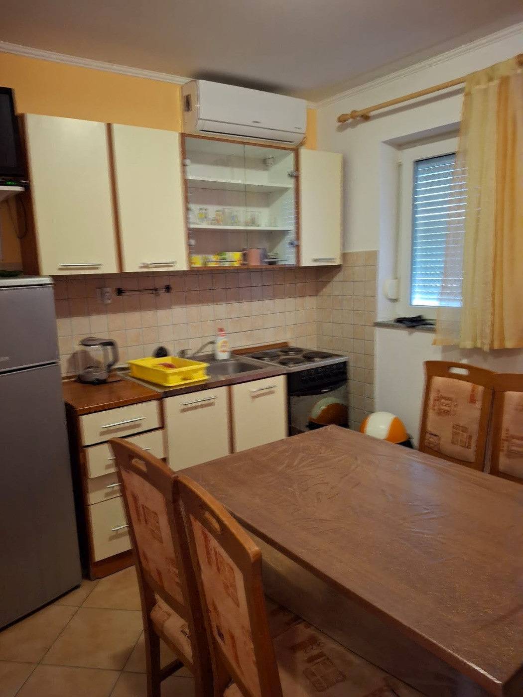 Ganze Wohnung, Ferienwohnung in Lopar mit Balkon, Klimaanlage, W-Lan, Waschmaschine (696-8) in Lopar, Rab