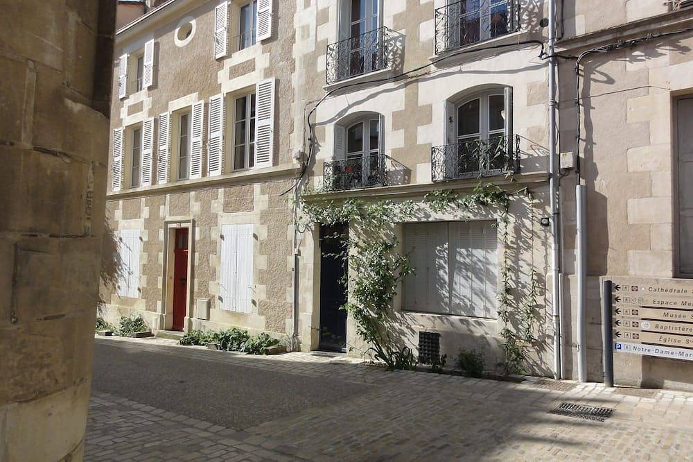 Ganze Wohnung, Poitiers Centre Cathédrale Studio 20 m² (215 sq. ft.) in Poitiers, Vienne