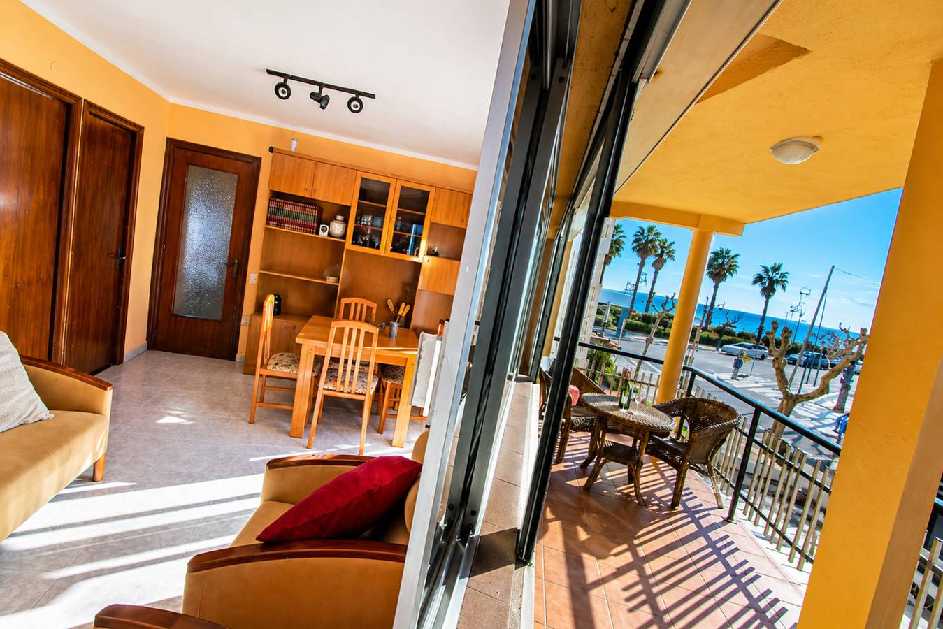 Apartamento entero, Apartamento con aacc frente a la Playa in La Pineda, Platja de la Pineda