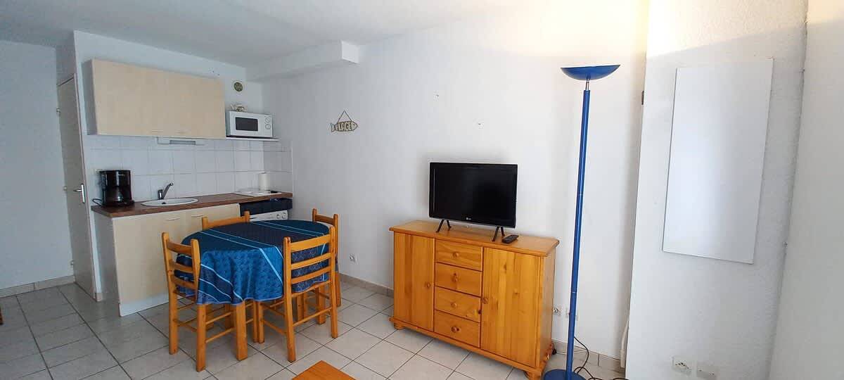 Pretty bungalow for 6 people 50m from the beach in Valras-Plage, Côte d'Améthyste