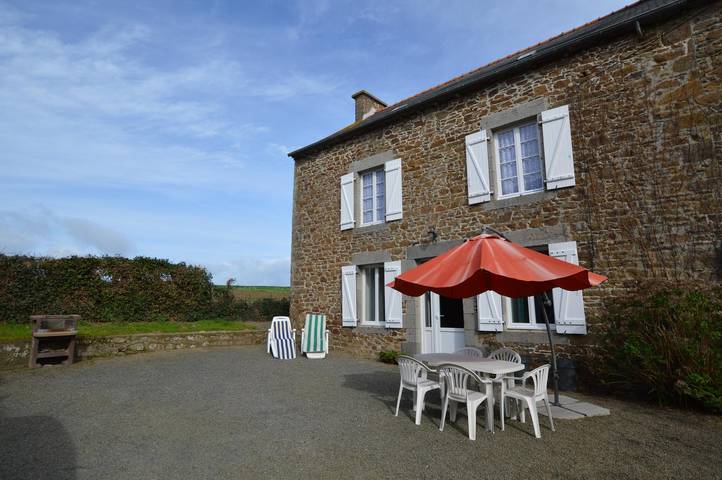 Gîte pour 5 personnes, avec jardin et terrasse, animaux acceptés
