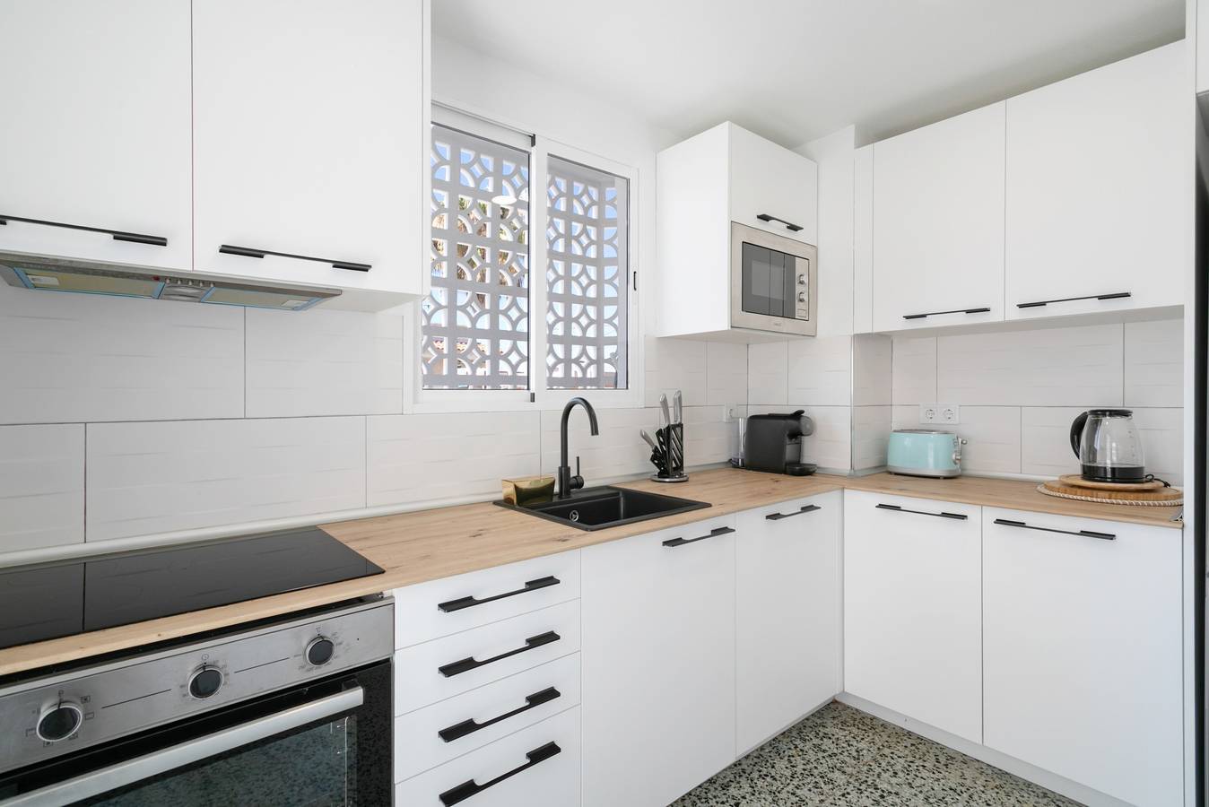 Entire apartment, Apartment 'Sunflower Pesak' with Wi-Fi in Santa Pola, Costa Blanca