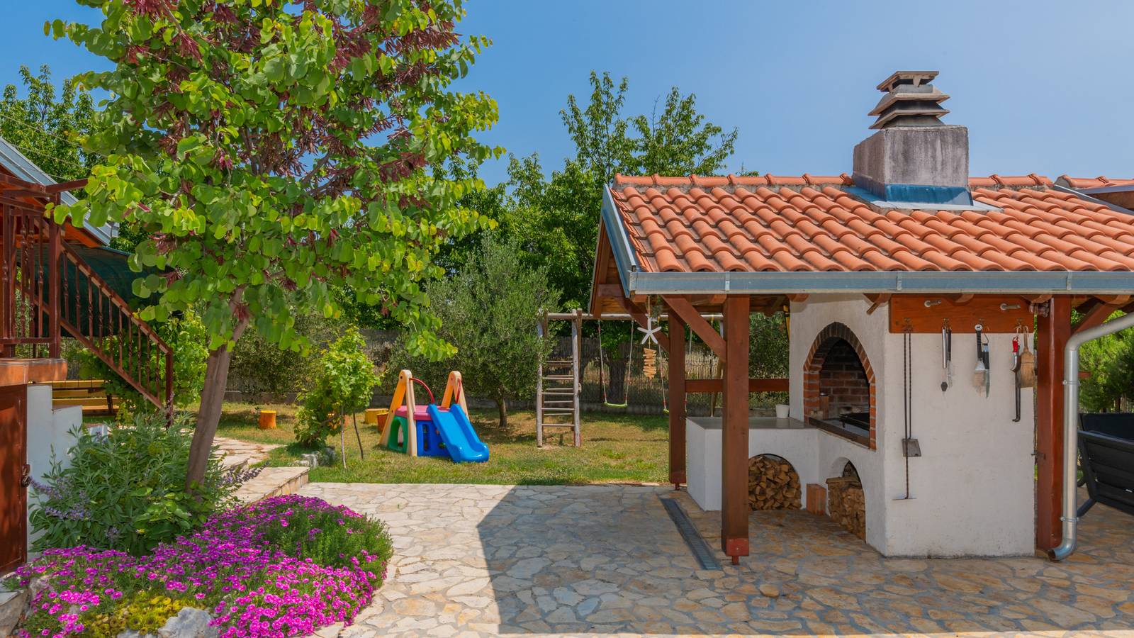 Villa Ivka-Omiš by Villas Guide in Dalmatinisches Zagora