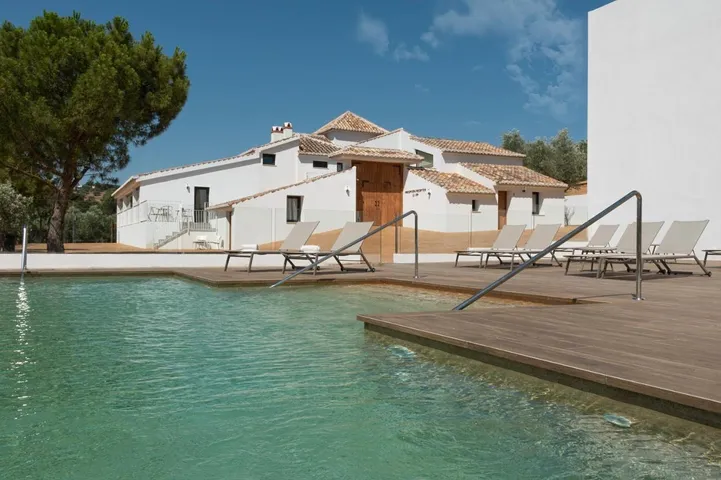 Hotel para 2 personas, con jardín y piscina además de vistas y sauna - 1