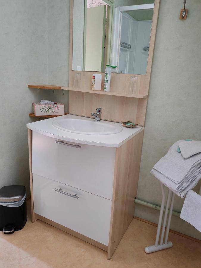 Chambre d’hôte pour 2 personnes, avec jardin ainsi que terrasse et vue dans Saint-Amand-Montrond - 4
