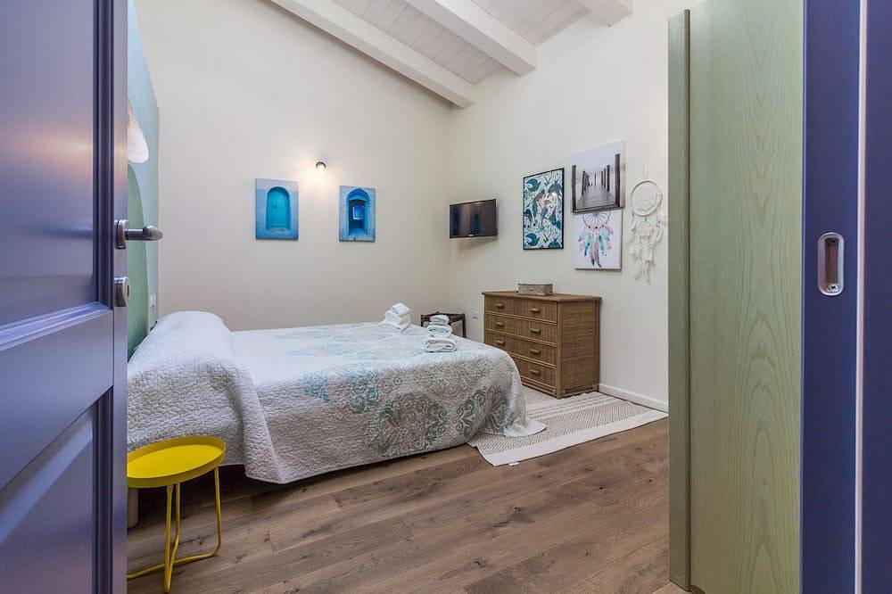 Ganze Wohnung, Modernes Apartment mit zwei Schlafzimmern und kostenlosem Wlan in San Pantaleo, Olbia