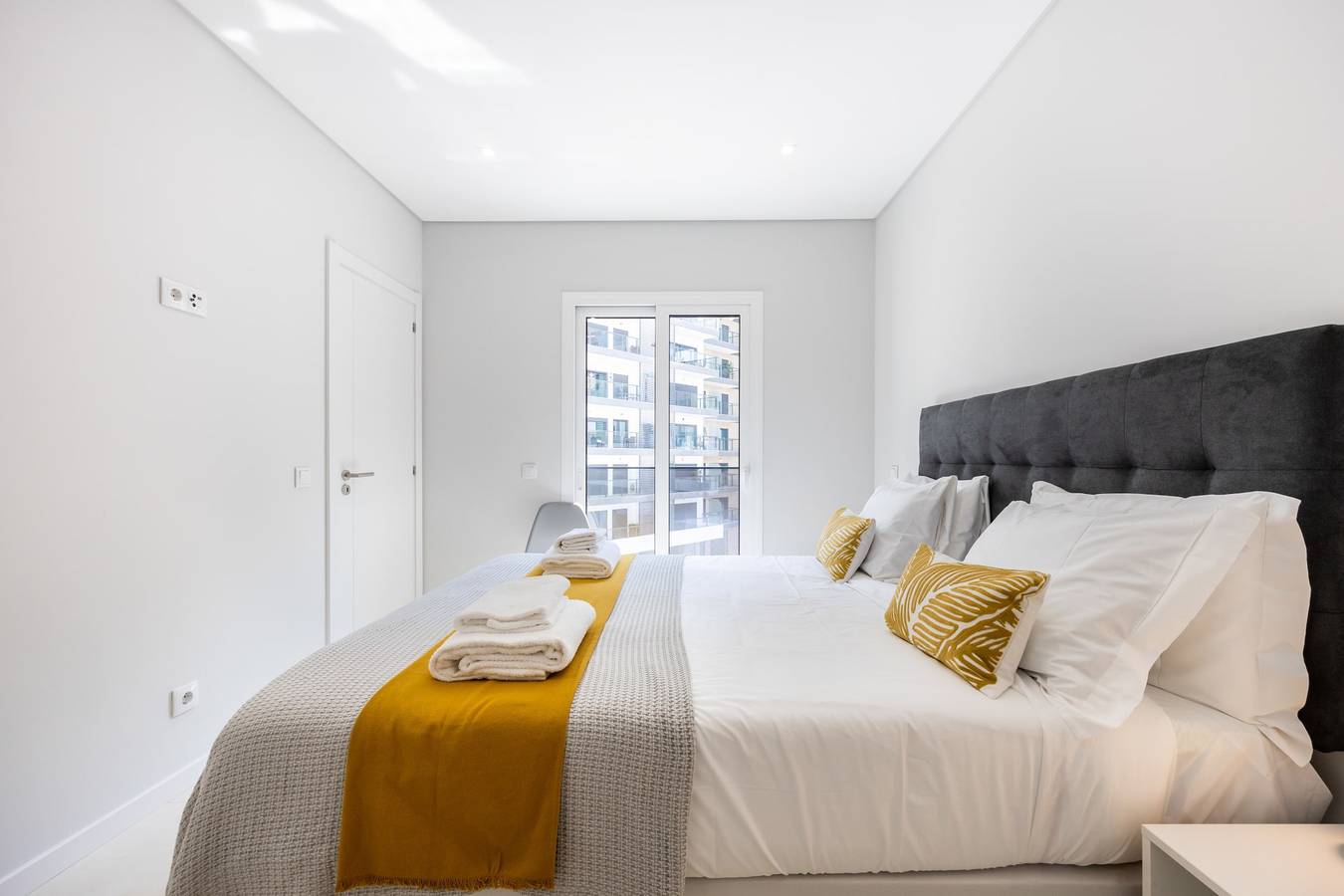 Ganze Wohnung, Ferienwohnung für 2 Personen mit Balkon in Praia da Rocha, Portimão