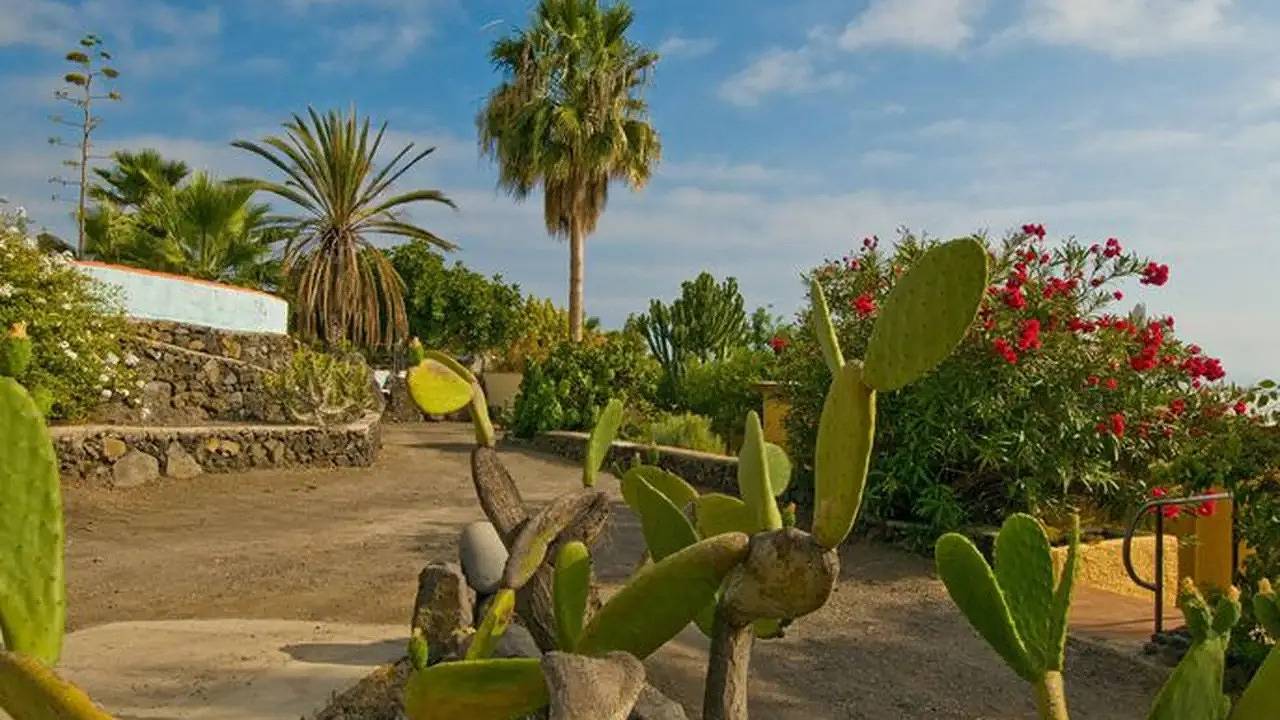 Apartamento vacacional entero, Apartamento de vacaciones para 2 personas con jardín in Puerto Naos, Los Llanos de Aridane