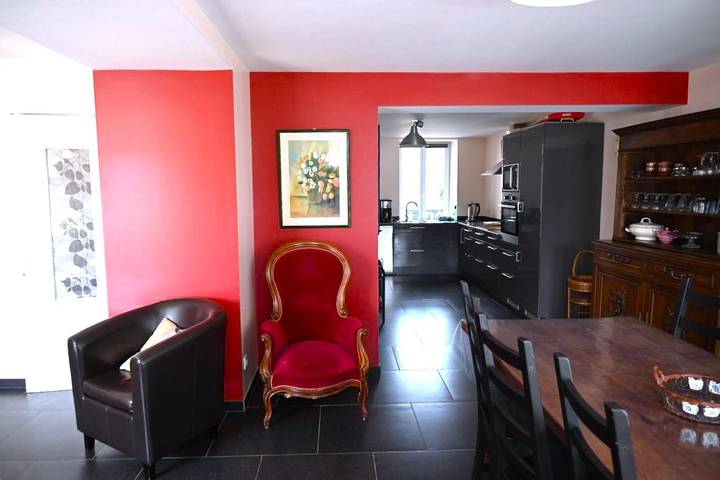 Gîte pour 7 personnes, avec terrasse, animaux acceptés dans Chooz - 3