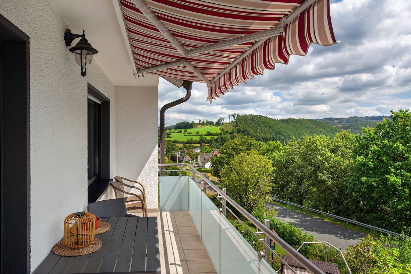 Ganze Wohnung, Ferienwohnung 'Lux' mit privatem Garten, Balkon und Wlan in Plettenberg, Märkischer Kreis
