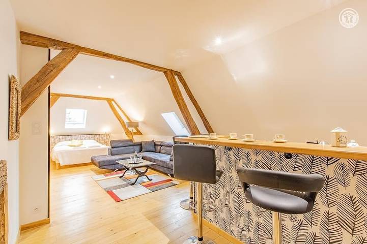 Location de vacances pour 3 personnes, avec Jardin et Piscine à La Chapelle-Saint-Sauveur - 2