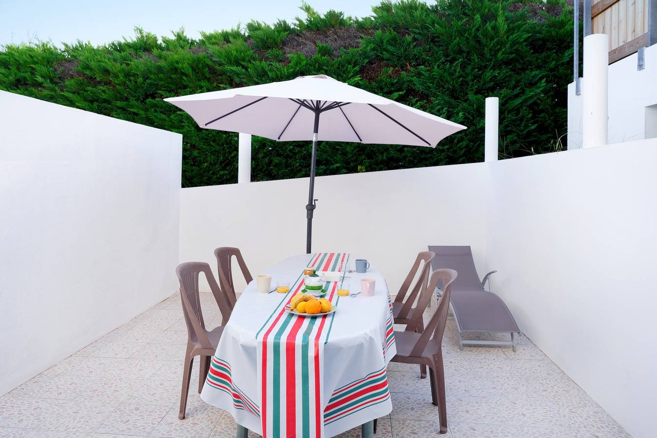 Appartement entier, Appartement classé 2 étoiles au Pays Basque à 4km de la plage avec terrasse in Ahetze, Région de Bayonne