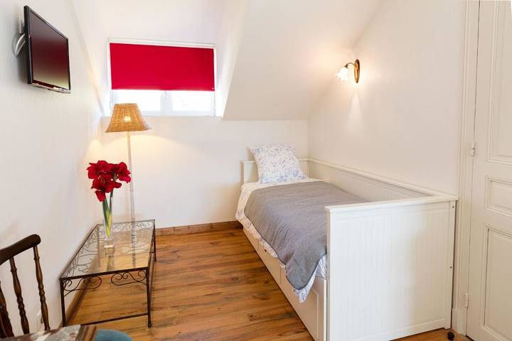 Location de vacances pour 2 personnes, avec jardin et terrasse dans Grotte de Massabielle - 3