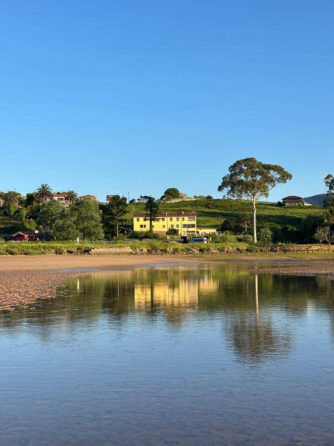 Apartamento para 2 personas, con jardín además de vistas al lago y vistas en Villaviciosa 