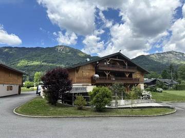 Gîte pour 4 personnes, avec terrasse à Morillon