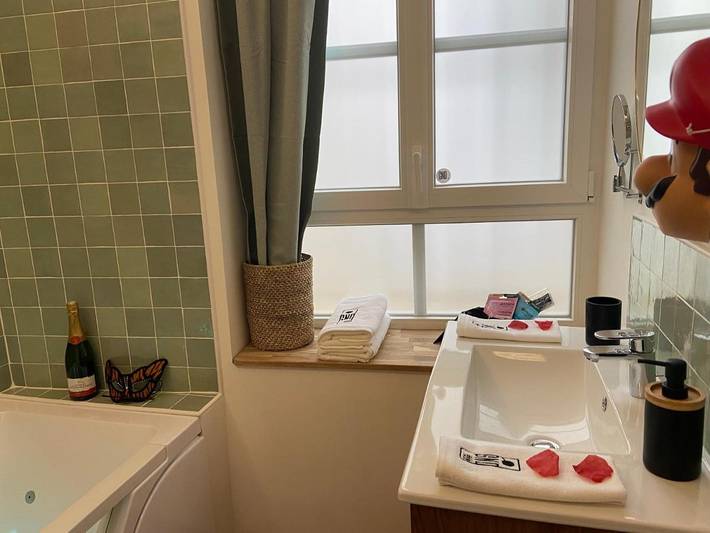 Gîte pour 2 personnes, avec jacuzzi à Château-Renault - 2