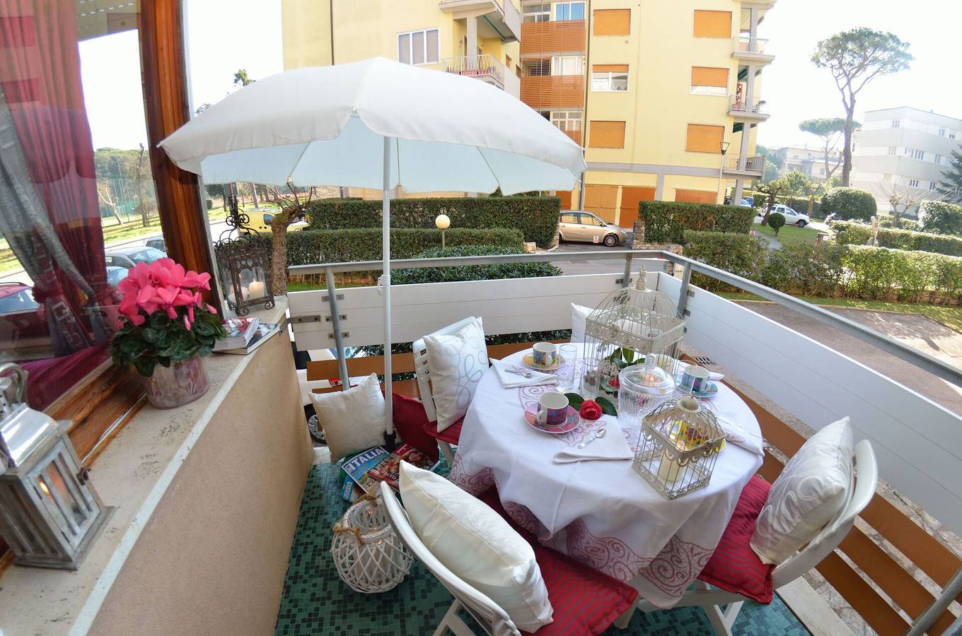 Ganze Ferienwohnung, Ferienwohnung für 6 Personen mit Terrasse in Viareggio, Italienische Riviera