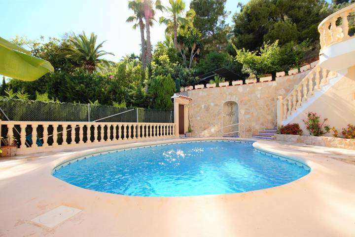 Ferienhaus für 6 Personen, mit Pool und Garten sowie Meerblick, mit Haustier