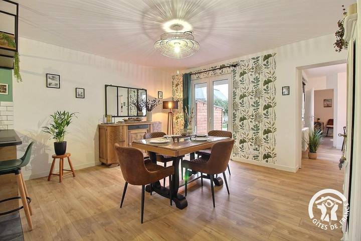 Gîte pour 4 personnes, avec Terrasse ainsi que Jardin et Vue