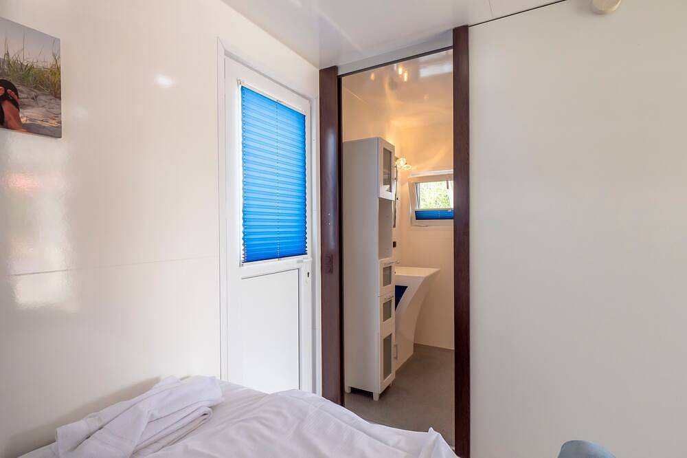 Ganze Wohnung, Hausboot für 2 Gäste mit 25m² in Waren in Waren (Müritz), Müritz