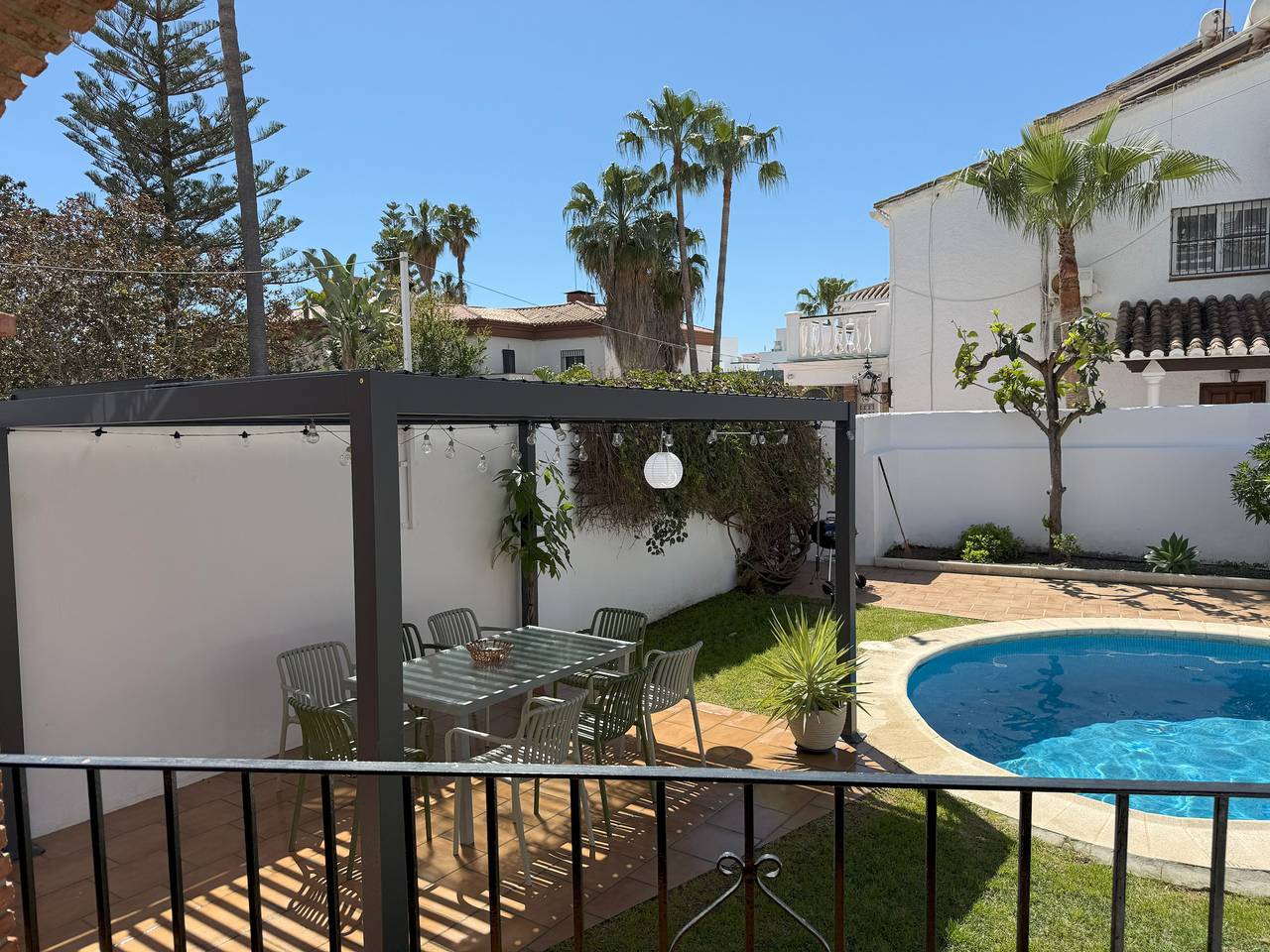 Villa Victoria in Playa de Burriana, Nerja