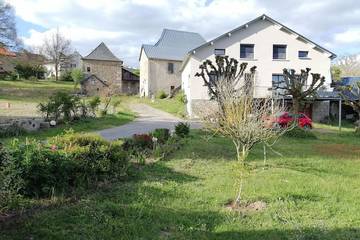 Location de vacances pour 10 personnes, avec jardin à La Fouillade