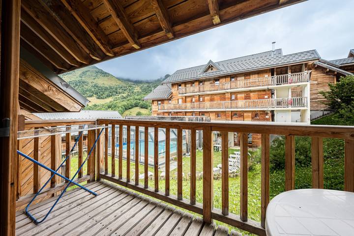 Gîte pour 8 personnes, avec sauna et balcon à Montgellafrey
