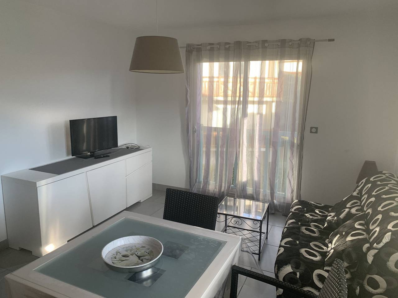 Ganze Wohnung, Apartment „T2 Vert Anis“ mit Wlan in Salies-de-Béarn, Béarn