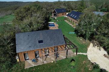 Maison d’hôte pour 3 personnes, avec jardin ainsi que piscine et vue à La Dornac