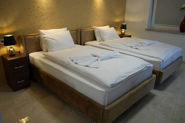 Ganze Wohnung, Modernes Apartment | Balkon | 2 Schlafzimmer | Parkplatz in Berenbostel, Garbsen