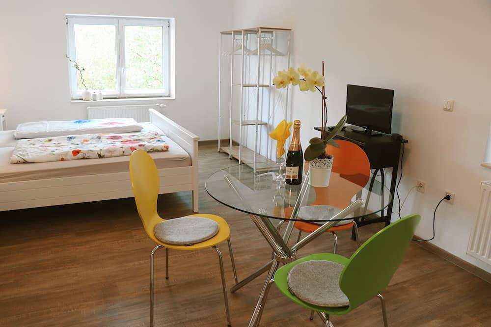 Ganze Wohnung, ✰ Modernes Apartment ✰ 1-2 Pers | Parkplatz | Wlan in Kraiburg am Inn, Landkreis Mühldorf am Inn
