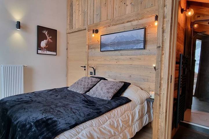 Chalet \"Le Victoria\" 8/10 people Private Spa in the heart of the Deux Alpes resort in Mont-de-Lans, Les Deux Alpes