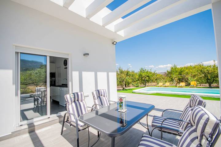 Cubo's Villa Dreams in Alhaurín el Grande, Cordillera Penibética