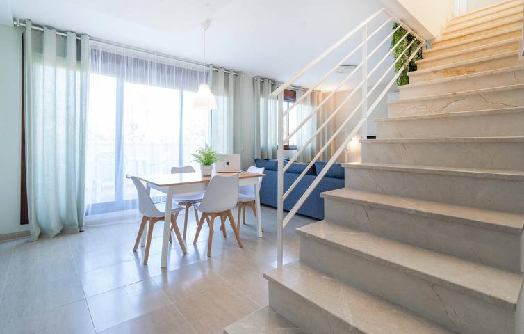 Apartamento vacacional entero, Apartamento de 180m2 con piscina y aire acondicionado, cerca de Timanfaya Golf in Panoramica Golf (Vinaros), San Jorge