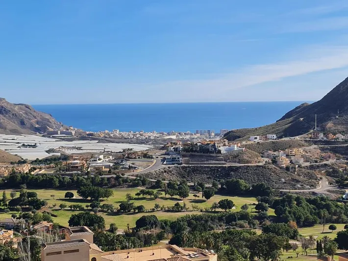 Apartamento de vacaciones para 4 personas, con vistas y piscina para niños además de piscina y terraza, Se admiten mascotas - 1