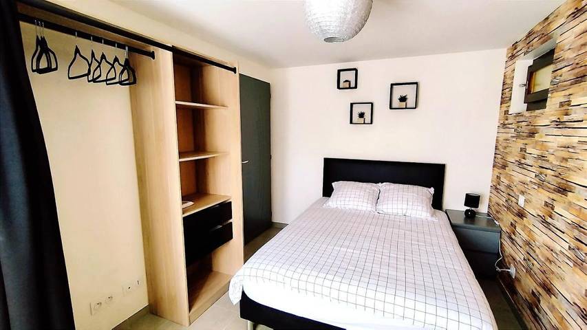 Gîte pour 4 personnes, avec Jardin à Cranves-Sales - 2