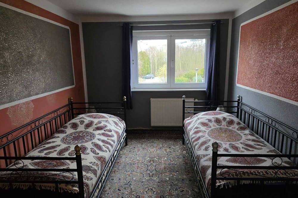Shiraz-Home Ferienhaus in Holzminden,120m³ Privatsphäre für ungestörte Erholung in Holzminden, Landkreis Holzminden