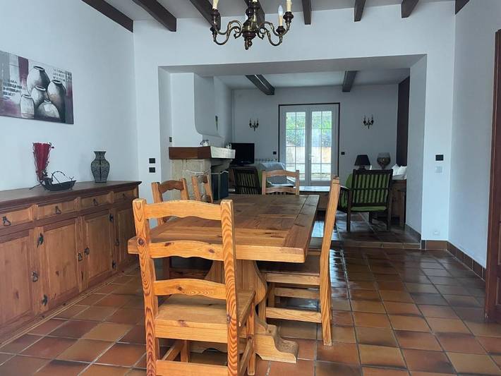Location de vacances pour 10 personnes, avec piscine et jardin à Mortagne-sur-Gironde - 4
