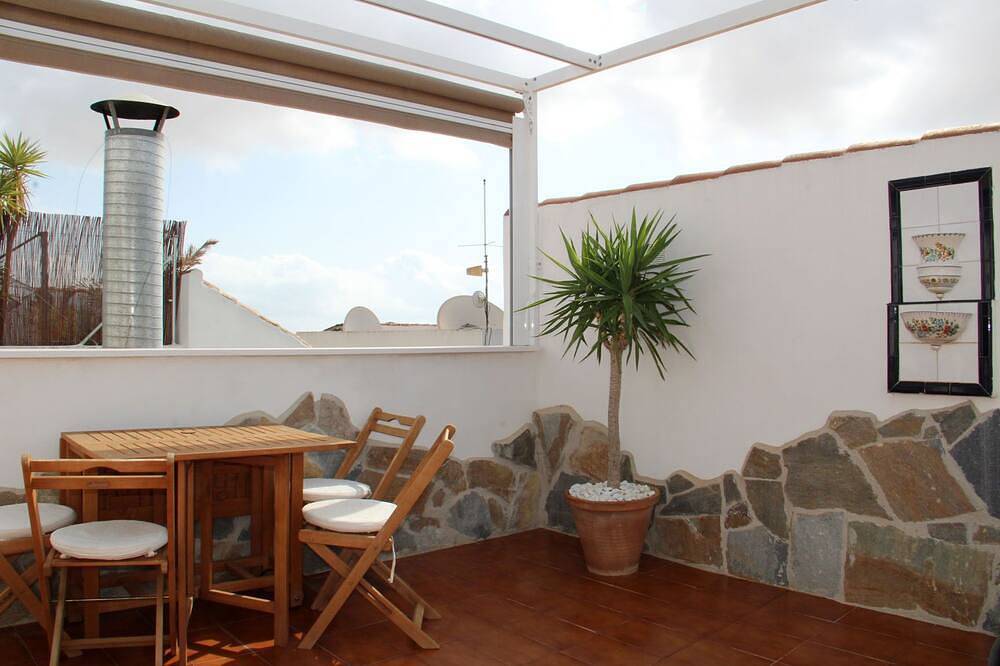 Apartamento entero, El Penthouse perfecto en la Plaza Villamartin con vistas al interior de la plaza. in Brisas y Golf, Orihuela