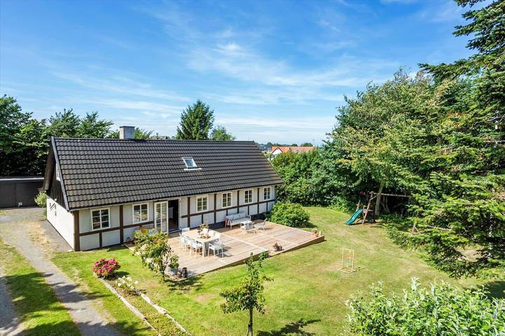 Ferienhaus für 8 Personen, mit Garten und Terrasse - 1