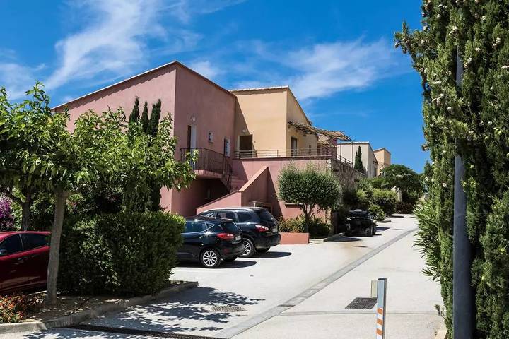 Gîte pour 6 personnes, avec terrasse et piscine à Belgodère - 2