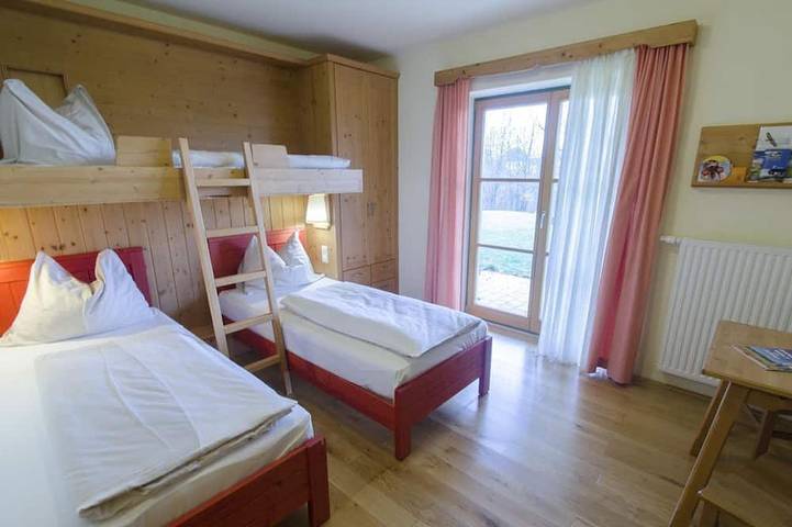 Ferienhaus für 3 Personen, mit Sauna und Terrasse sowie Garten