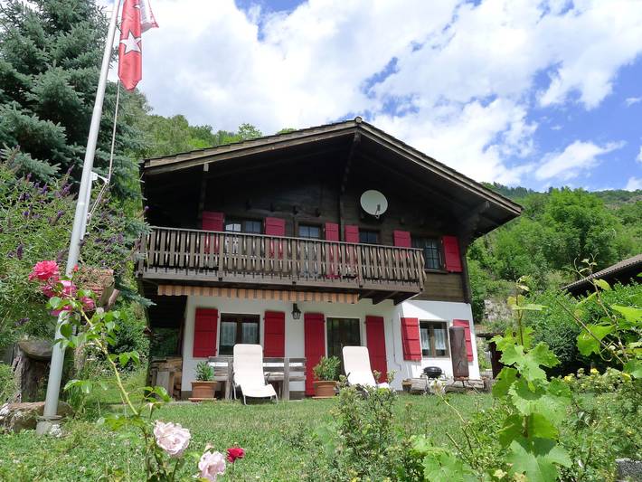 Chalet für 6 Personen, mit Balkon und Terrasse sowie Garten in der Aletsch Arena